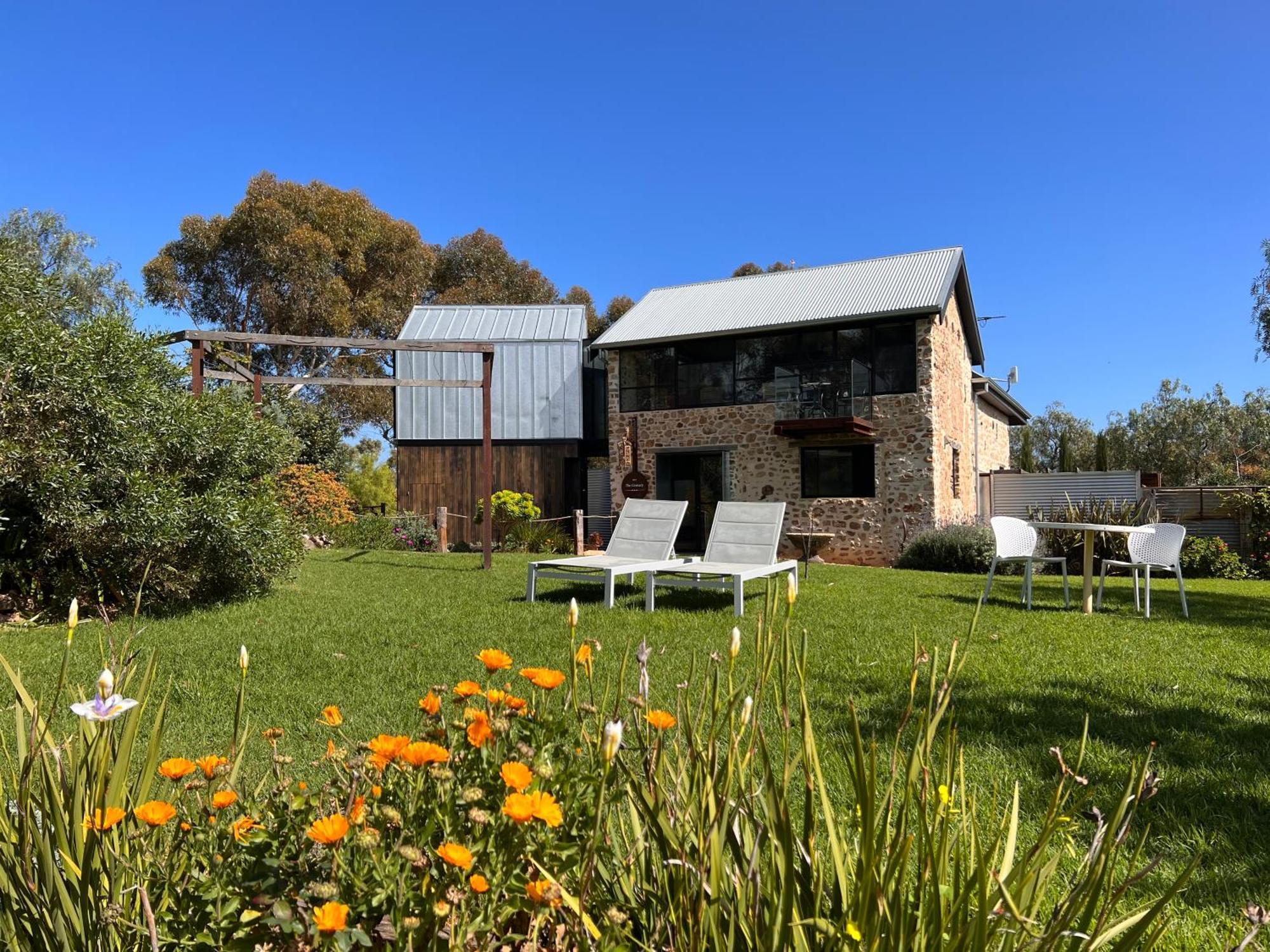 Bed and Breakfast The Old Chaff Mill Organic Vineyard Retreat Sellicks Hill Экстерьер фото